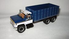 164 Dcp 60-0883 C-65 Chevy Bluewhite Tandem Axle With Grain Box