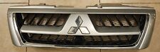03 04 05 06 Mitsubishi Montero Limited White Front Grille Assembly Oem